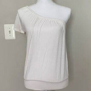 Cold shoulder top‎